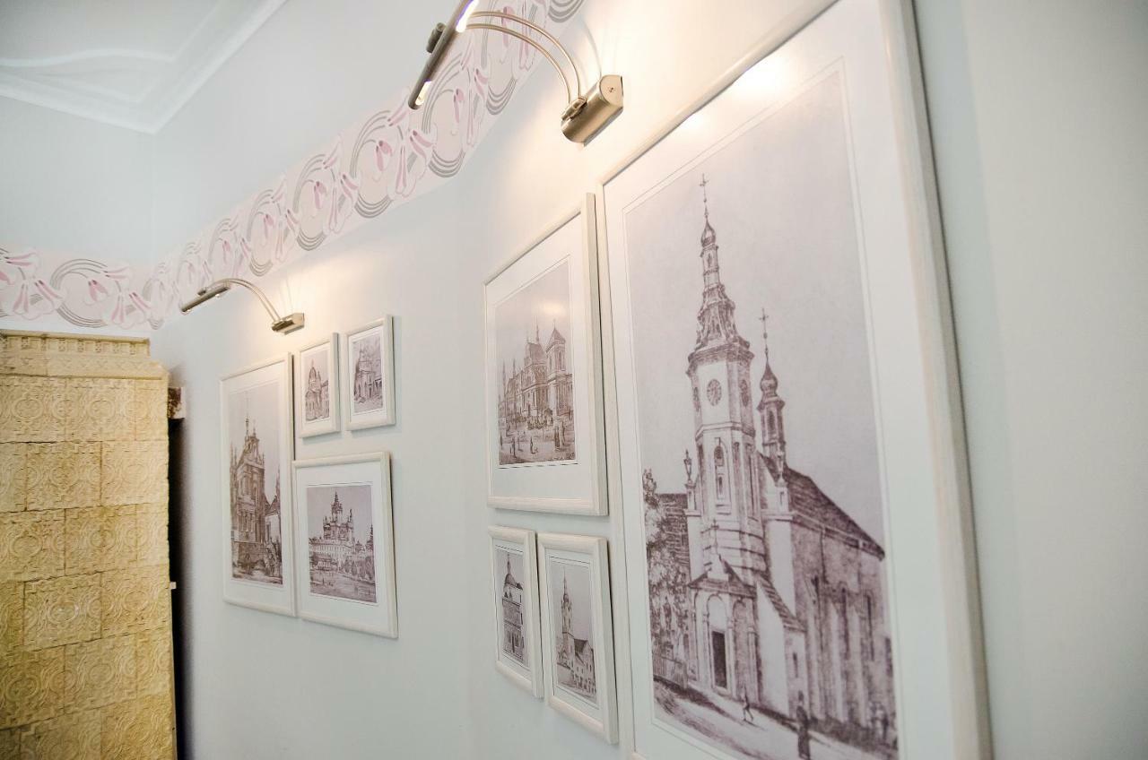 Deluxe Appartment In The City Center 리비프 외부 사진