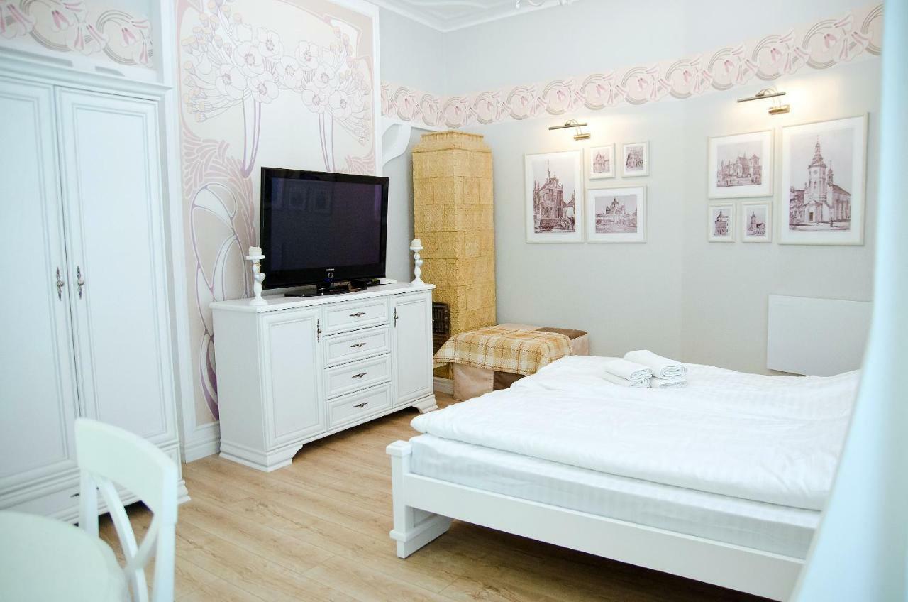 Deluxe Appartment In The City Center 리비프 외부 사진